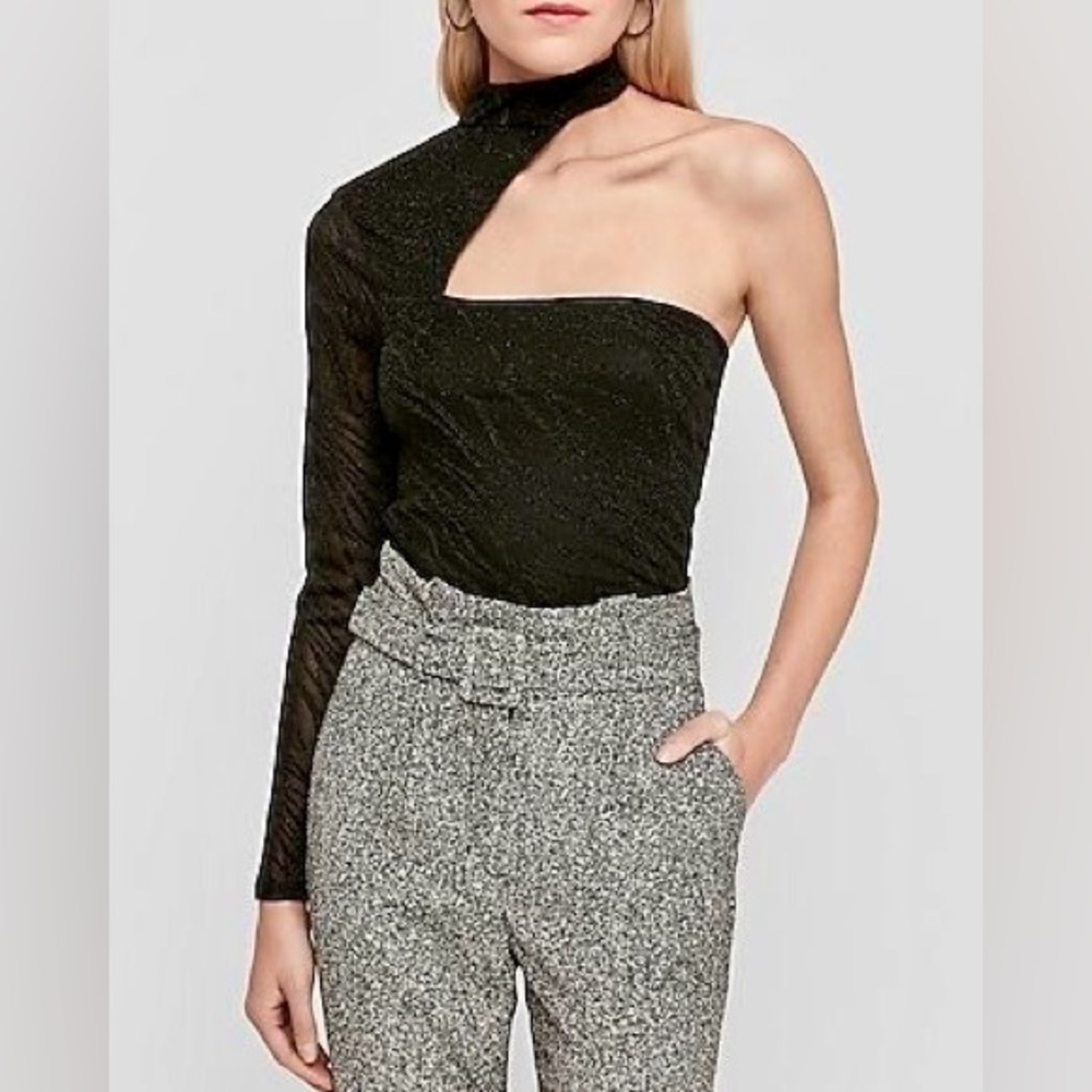 Express Black Asymmetrical Crop Top. Size XXS